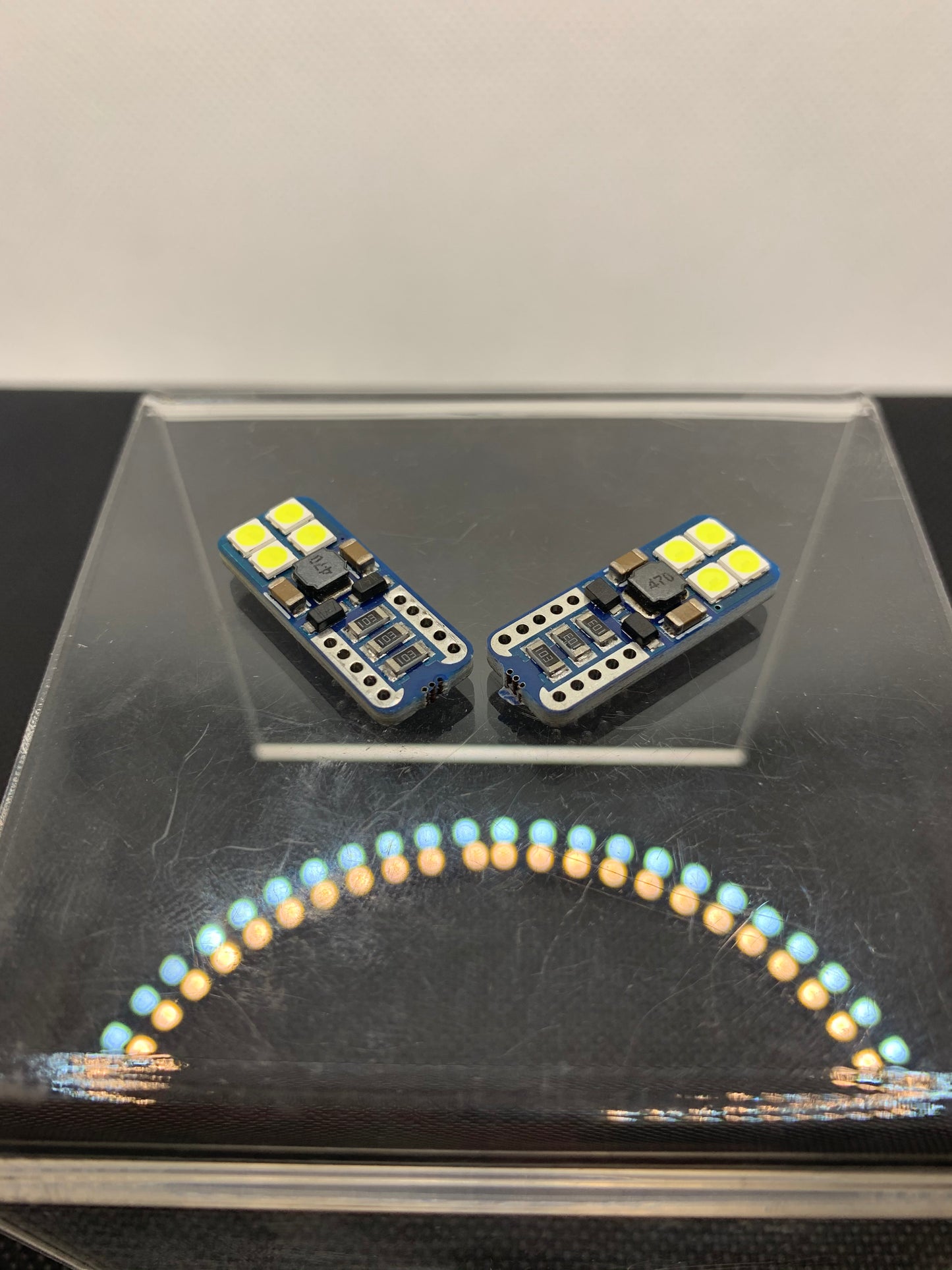 Wedge Shape LED White 8 LEDs  T10-10-W