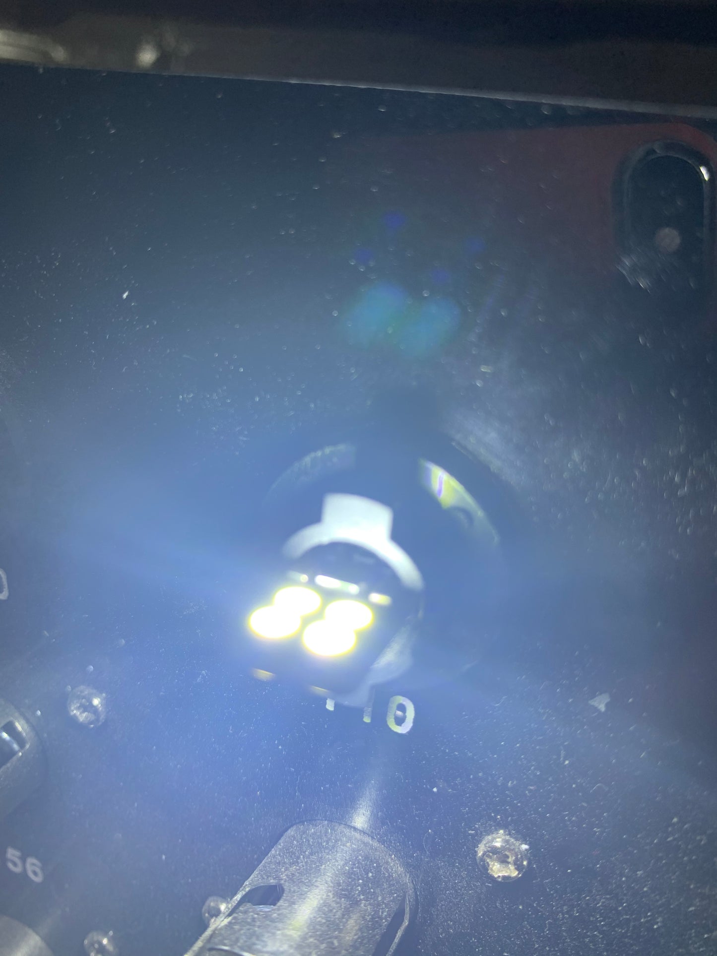 Wedge Shape LED White 8 LEDs  T10-10-W