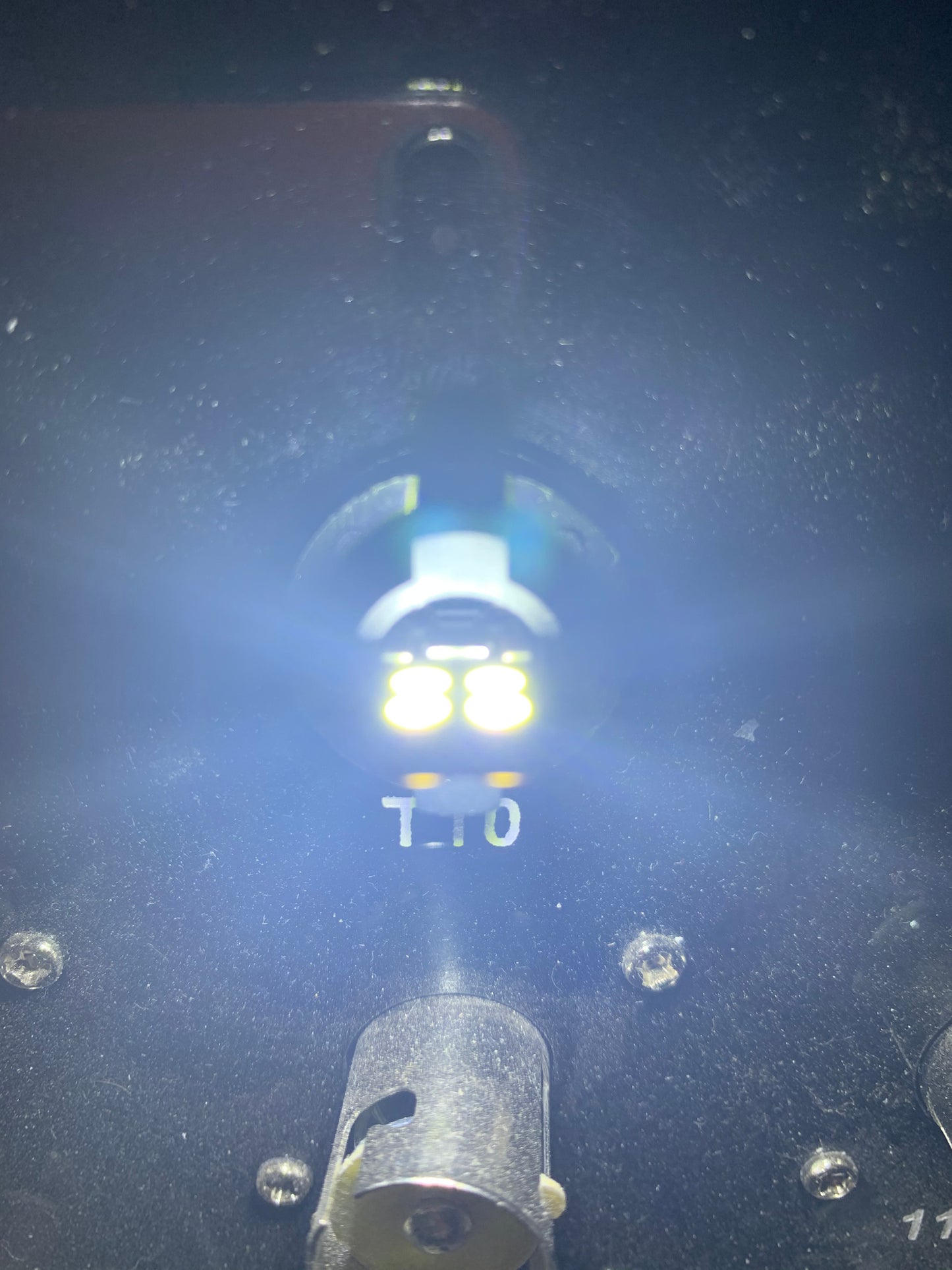 Wedge Shape LED White 8 LEDs  T10-10-W